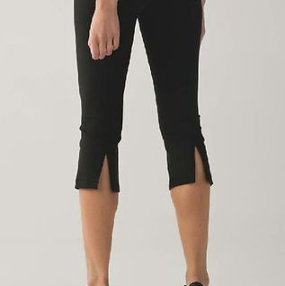 lululemon athletica Pants - Lululemon athletica capri leggings